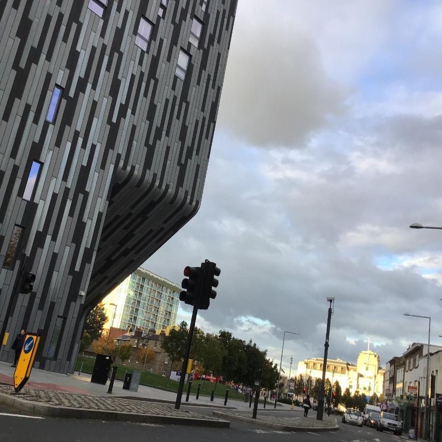 런던 Residential Quarters, General Gordon Square 아파트 외부 사진