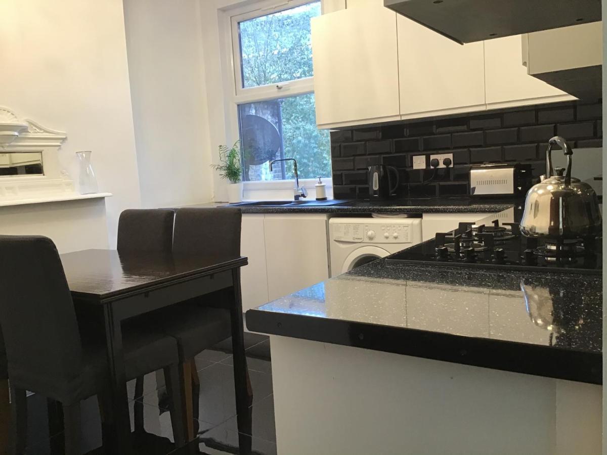 런던 Residential Quarters, General Gordon Square 아파트 외부 사진